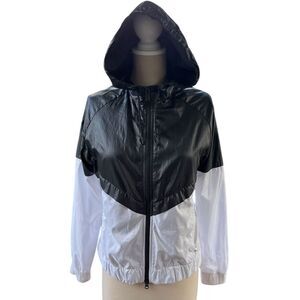 Nike Windrunner Rain Jacket Hooded Black and White Full Zip Size Small EUC‎